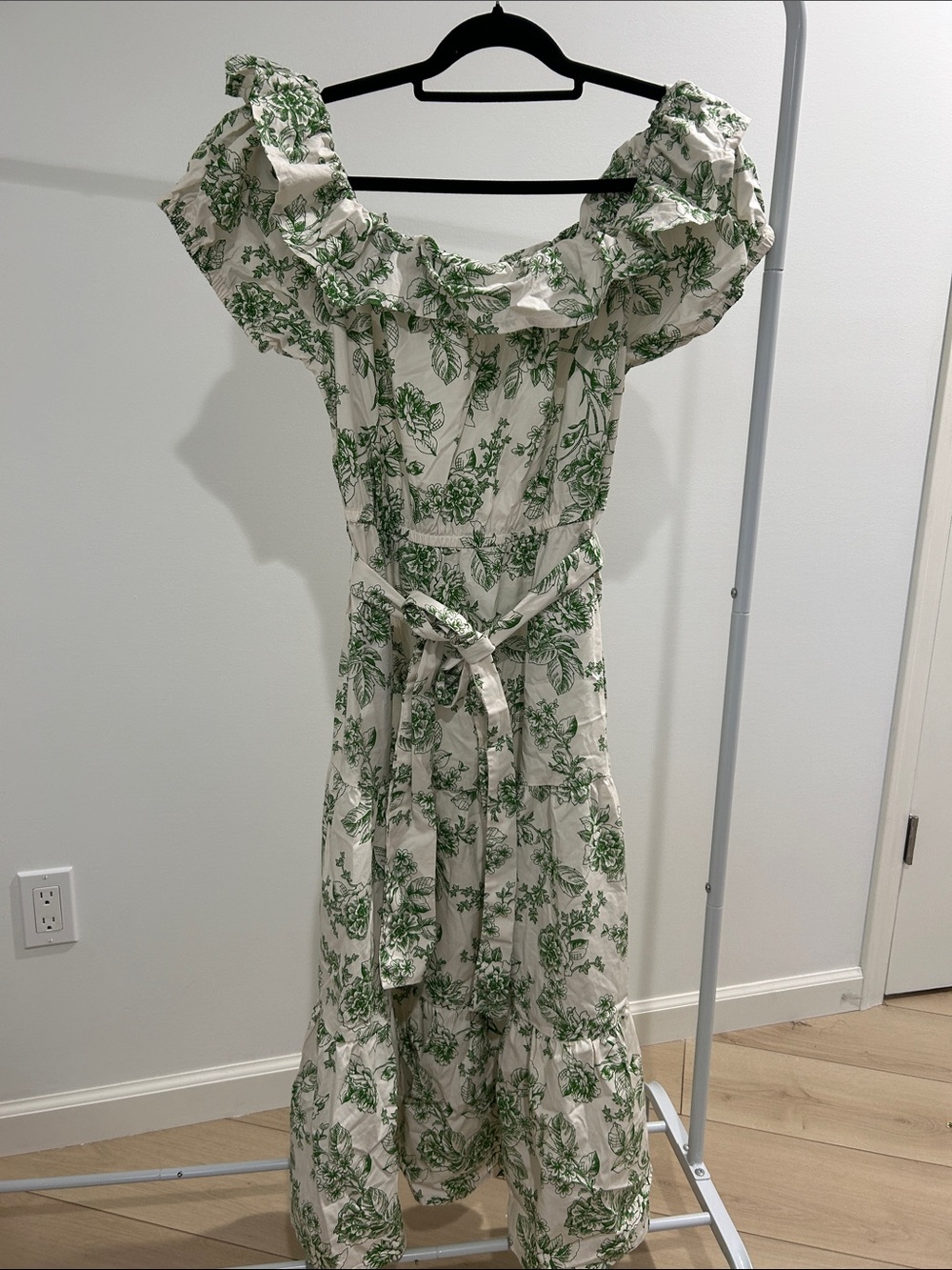 Rachel Parcell Cream and Green Floral Off-Shoulder Midi Dress with Tie